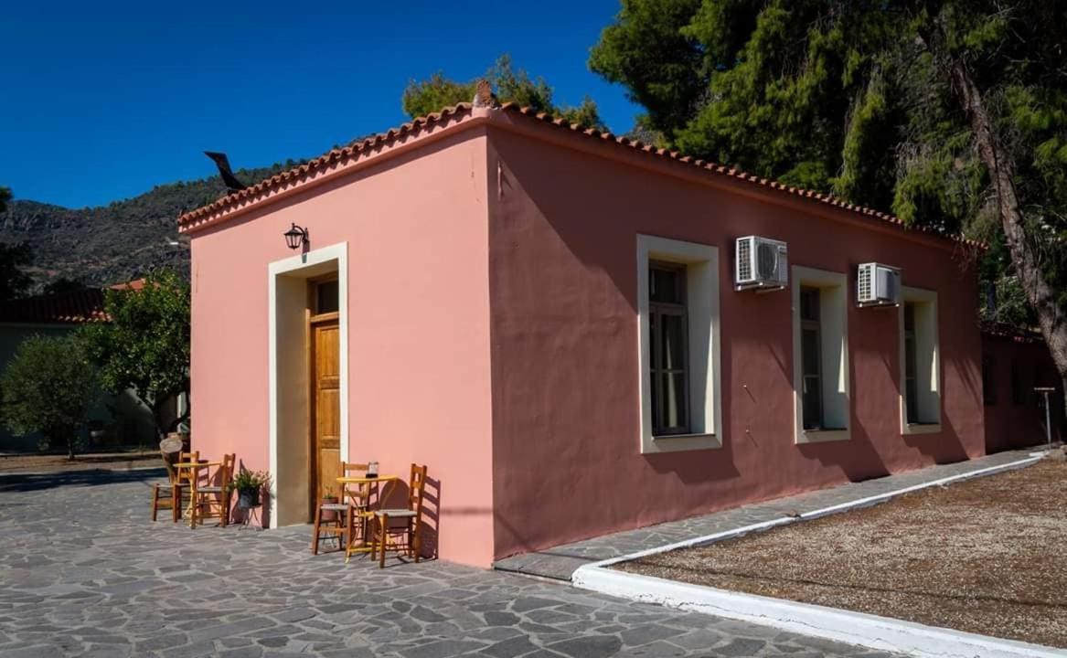 Arsinoe - Cosy Guesthouse- Méthana Exterior photo